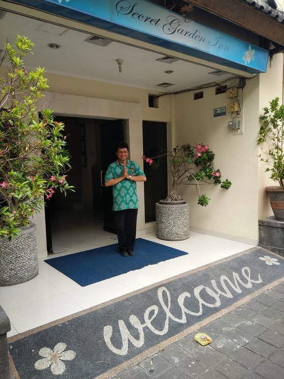 Secret Garden Inn Kuta  Exterior photo