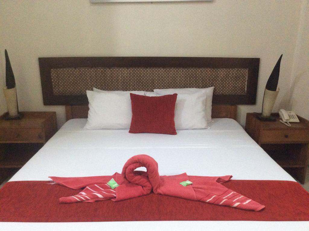 Secret Garden Inn Kuta  Exterior photo